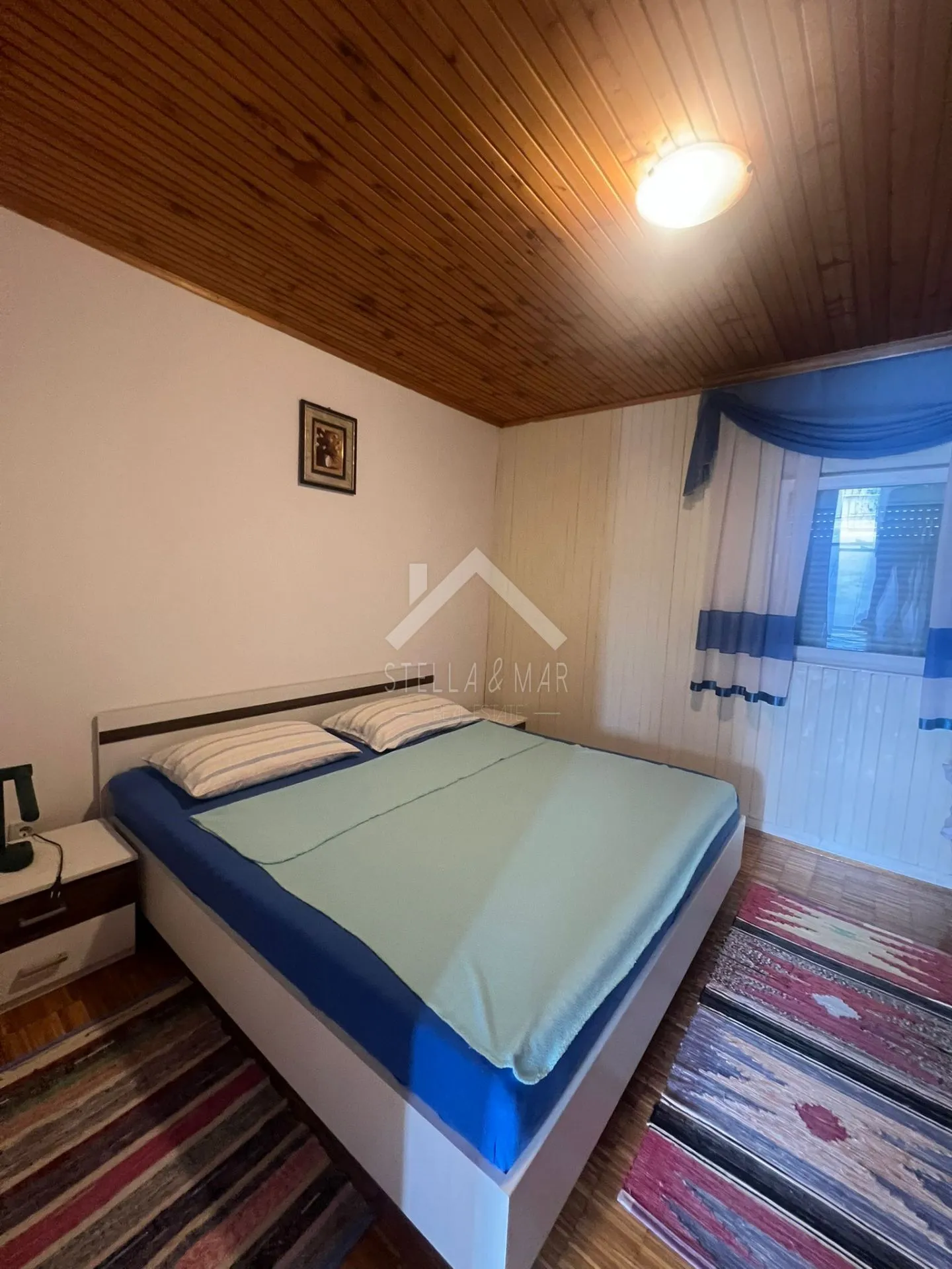 kuća sa 4 stana, garaža, prostrana okućnica - zukve, vrsi - slika 20
