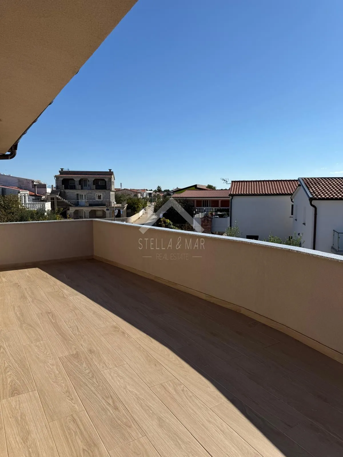 kuća sa 5 apartmana, miran predio - vir - slika 17