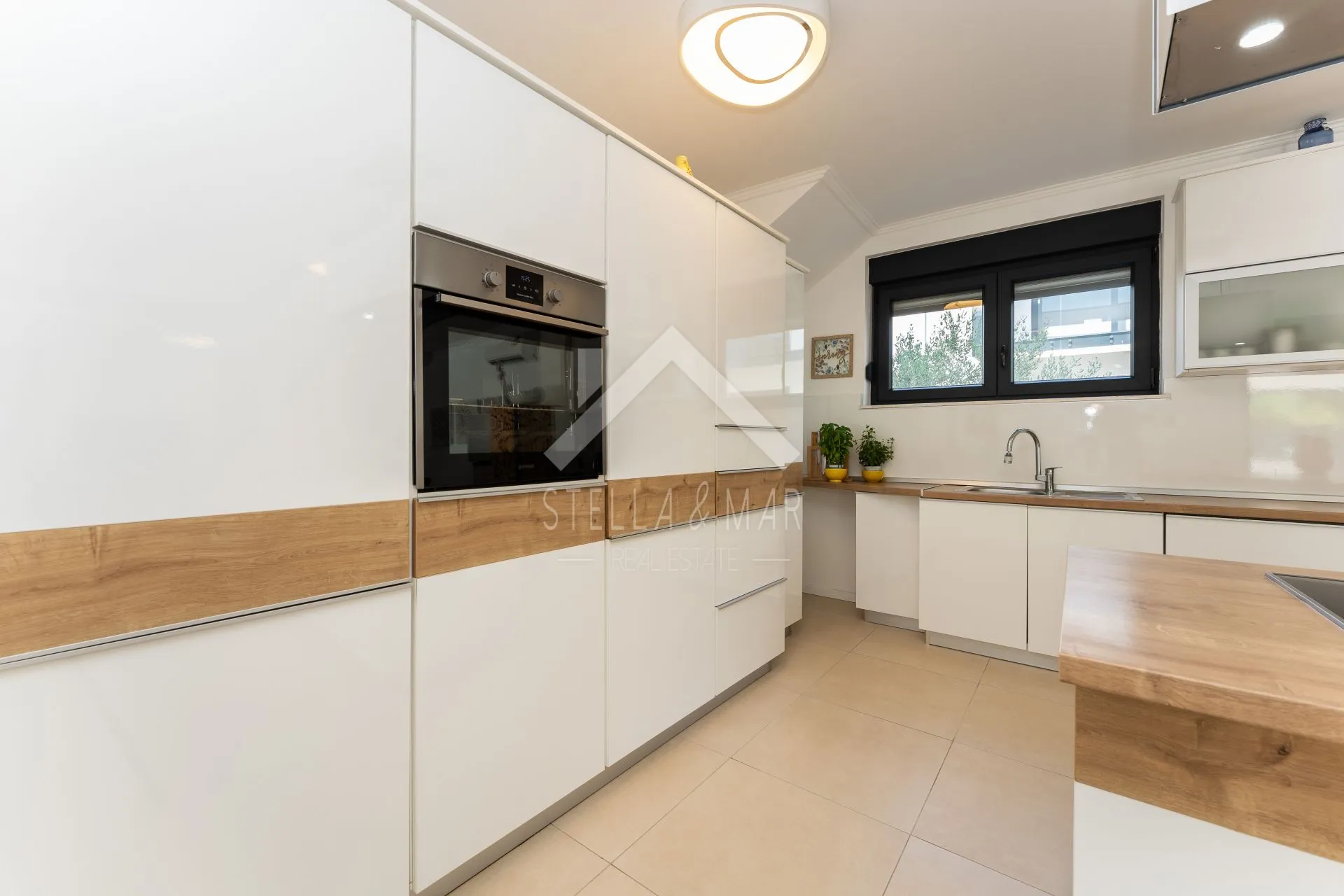 prekrasna villa , prvi red do mora - privlaka - slika 24