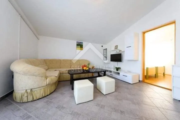 samostojeća kuća s 2 apartmana - vir **odlična prilika** - slika 14