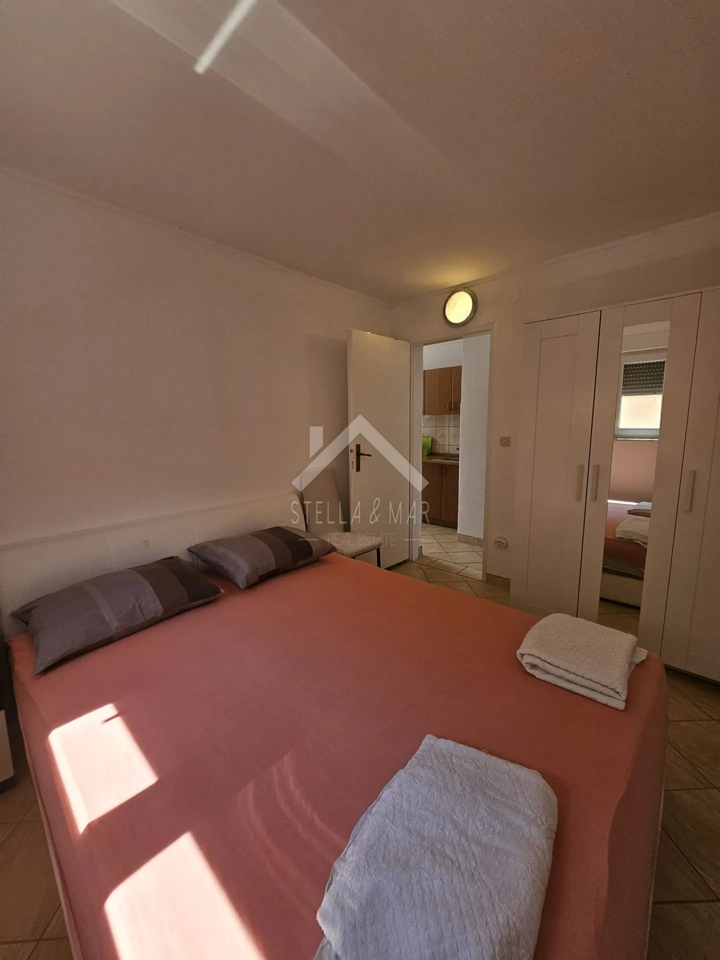 kuća sa 4 apartmana - vir - slika 22