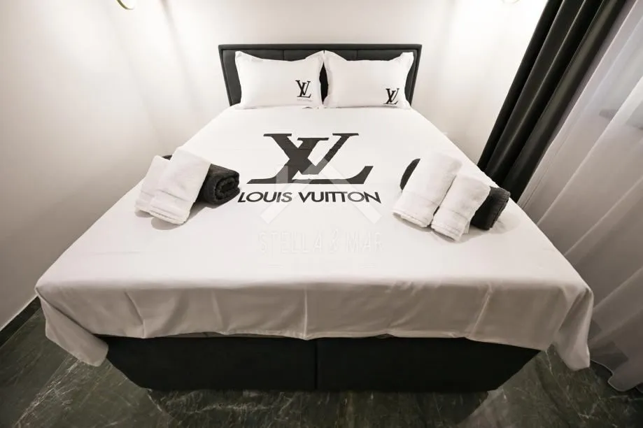 kuća sa bazenom, 4 spavaće sobe, pogled - privlaka, zadar - slika 15