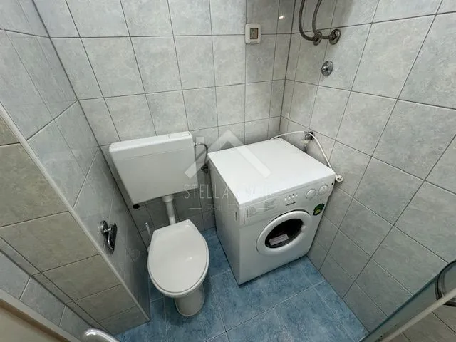 top lokacija! apartman prvi red do mora - sukošan - slika 18