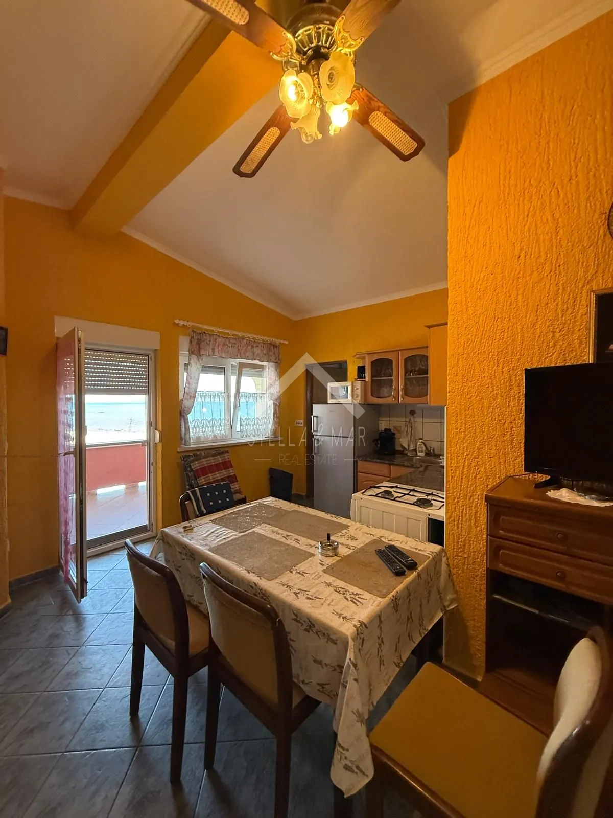 apartmanska kuća 20m do mora - vir - slika 30