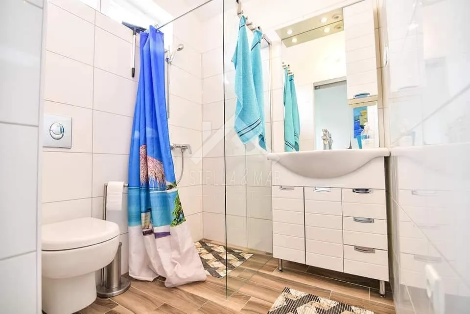dvojna kuća sa dva stana i garažom - vir - slika 26