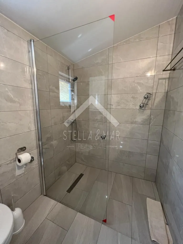 kuća sa dva apartmana - vir - slika 25
