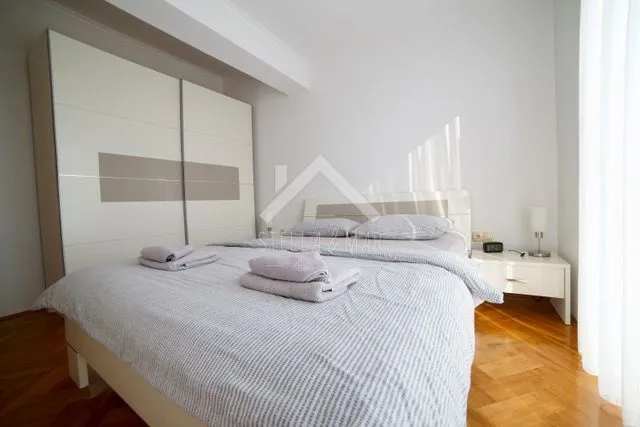 dvosobni apartman sa pogledom na more - kožino - slika 27
