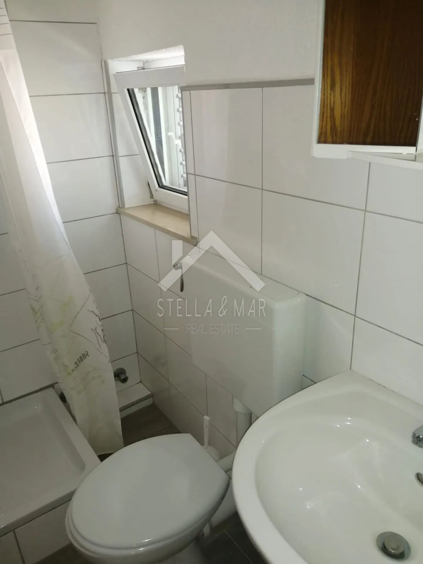 kuća sa 5 apartmana, garaža, podrum - vir, centar - slika 19