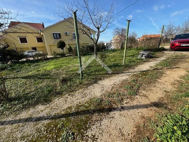 kuća u murvici sa velikom okućnicom - murvica - slika 2