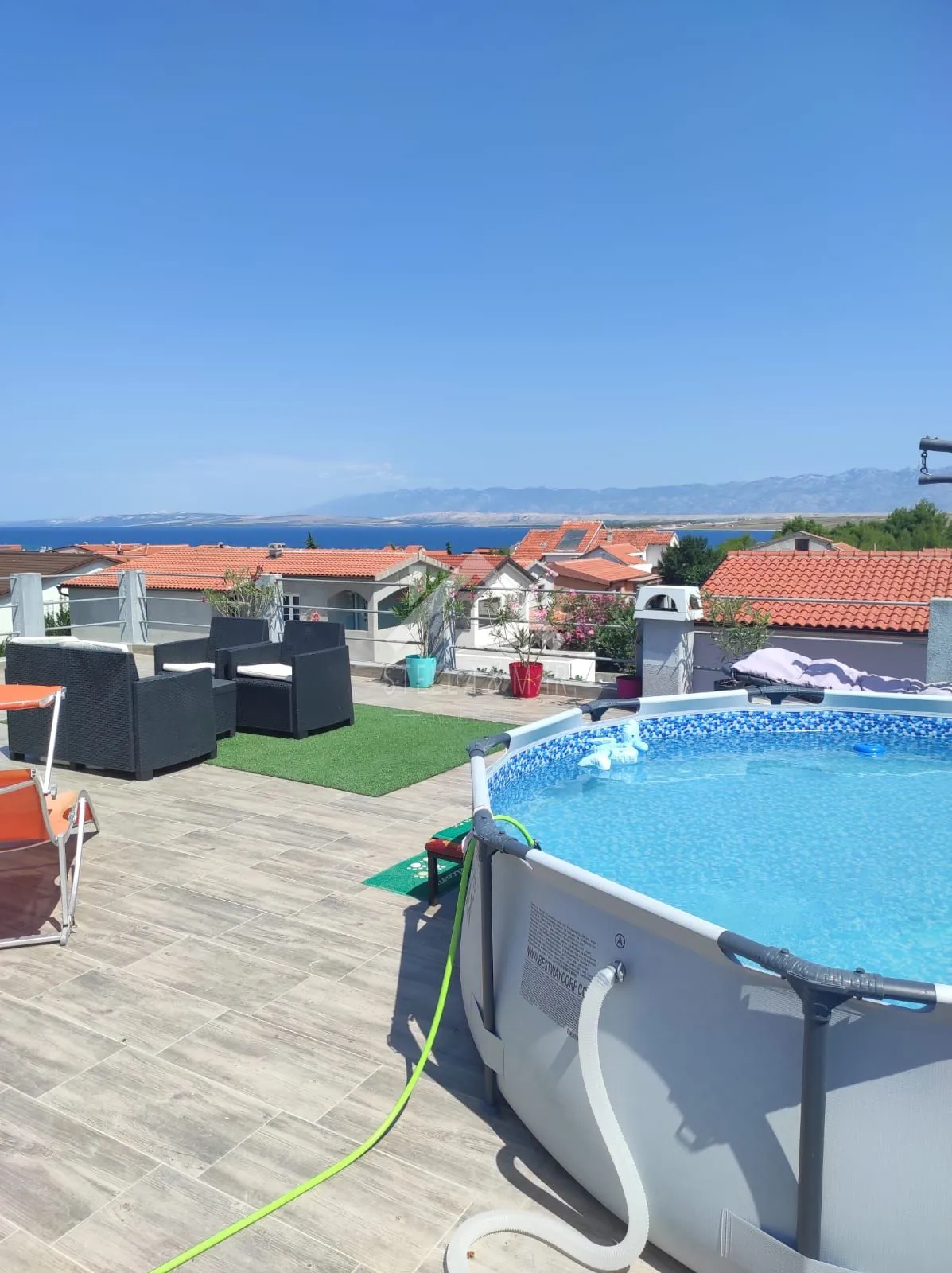 kuća sa 4 apartmana i krovnom terasom - vir - slika 40