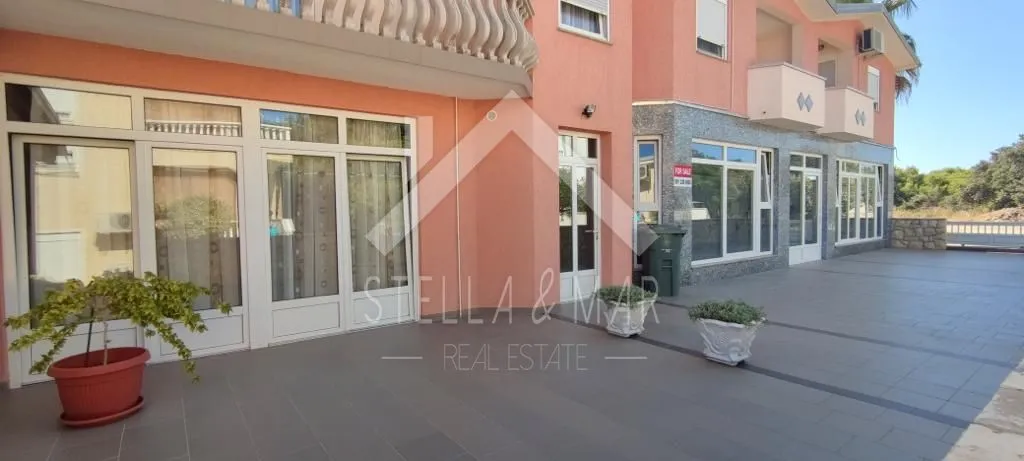 stambeno poslovni objekt sa 7 apartmana - vir - slika 31