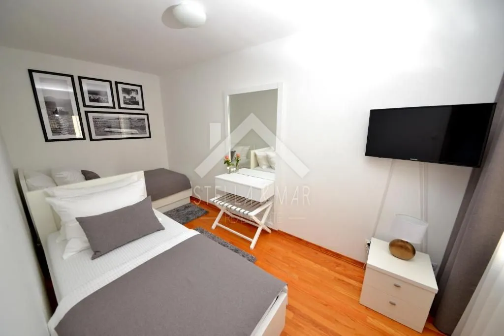 villa sa bazenom na atraktivnoj lokaciji - vir - slika 23