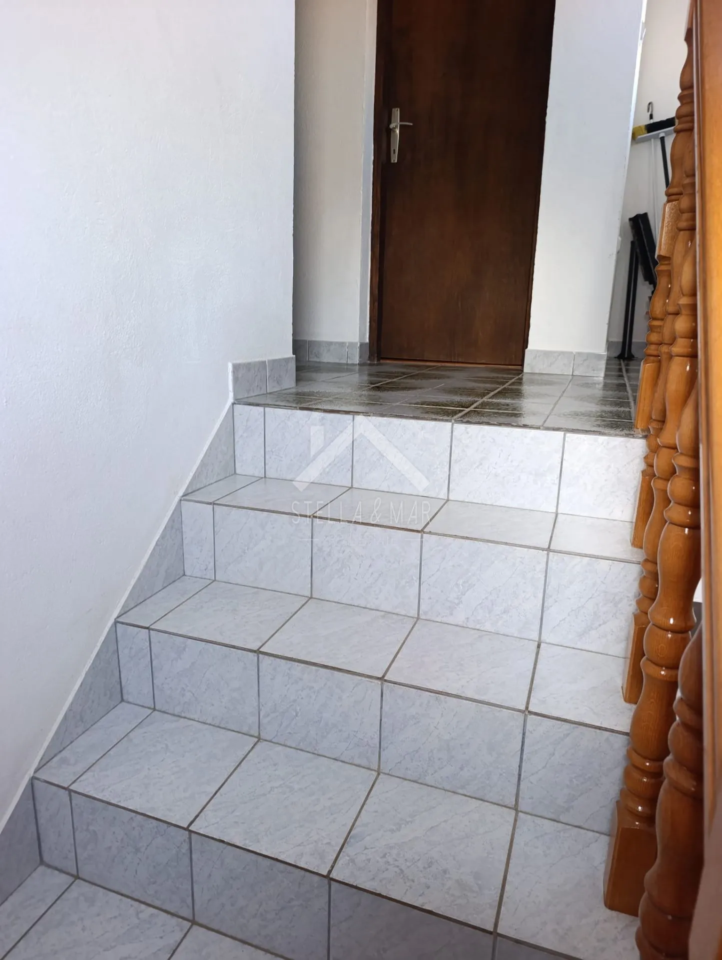 kuća sa dva stana i garažom - vir - slika 15