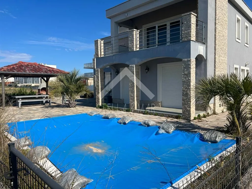 prekrasna vila sa bazenom - privlaka - slika 7