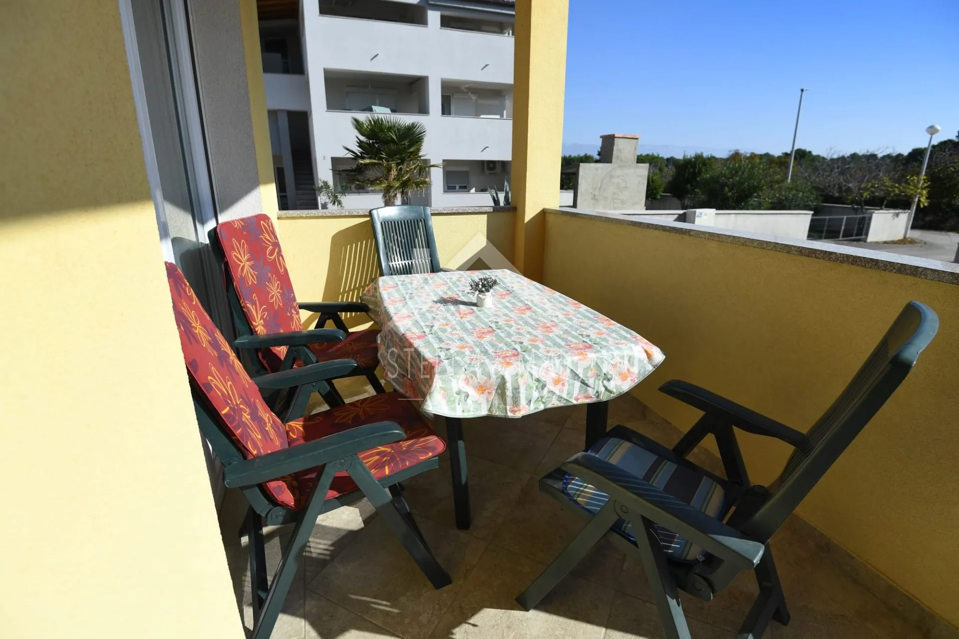 samostojeća kuća sa 5 apartmana - vir - slika 41