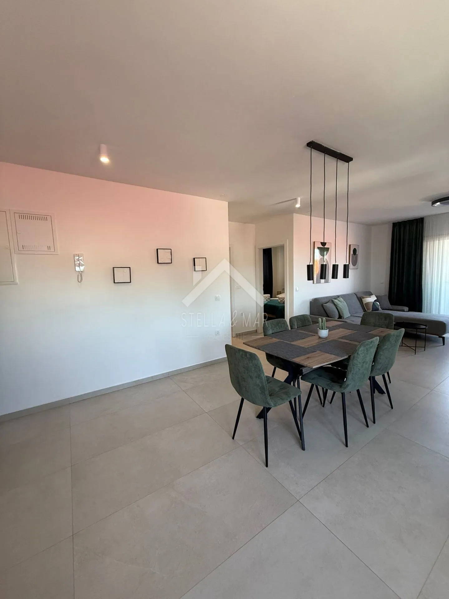 moderan dvosobni apartman - vir - slika 2