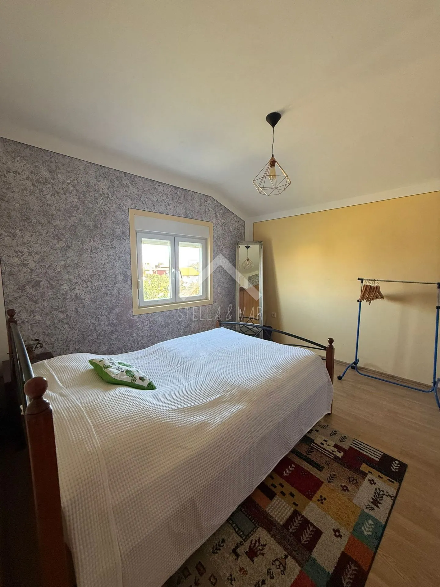 kuća sa dva apartmana, prostrano dvorište - vir - slika 16