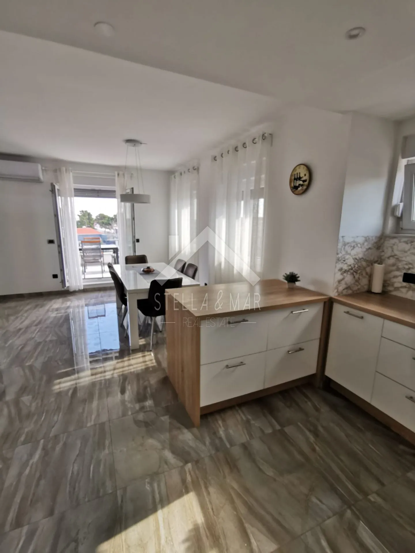 penthouse sa pogledom na more centar- vir - slika 7