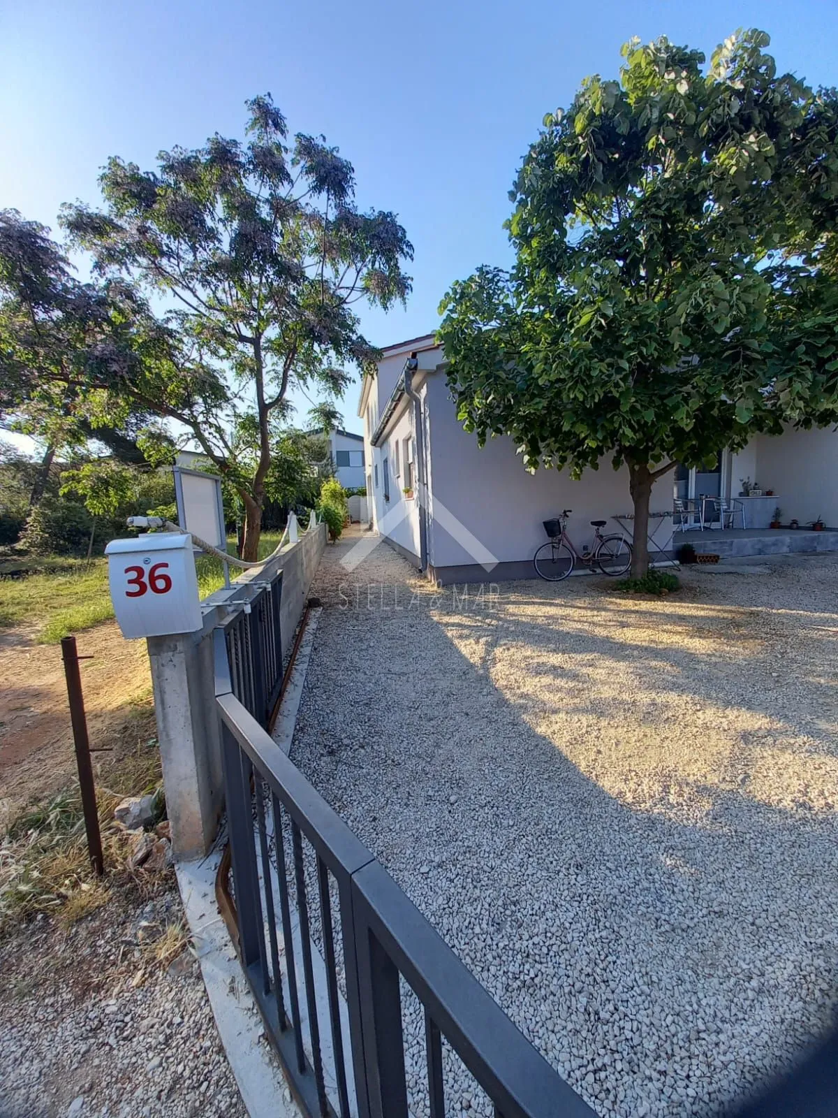 dvojna kuća sa dva stana i garažom - vir - slika 7