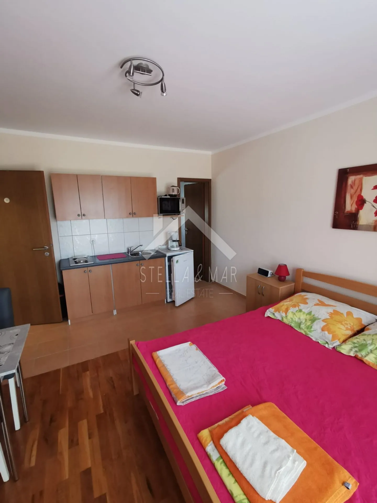 kuća sa 5 apartmana, garaža, podrum - vir, centar - slika 6