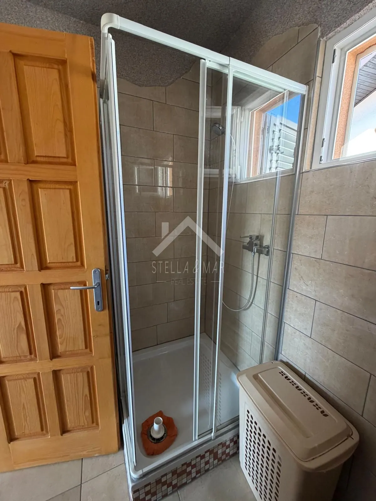 kuća sa 3 apartmana i garažom 350m do mora - vir - slika 20