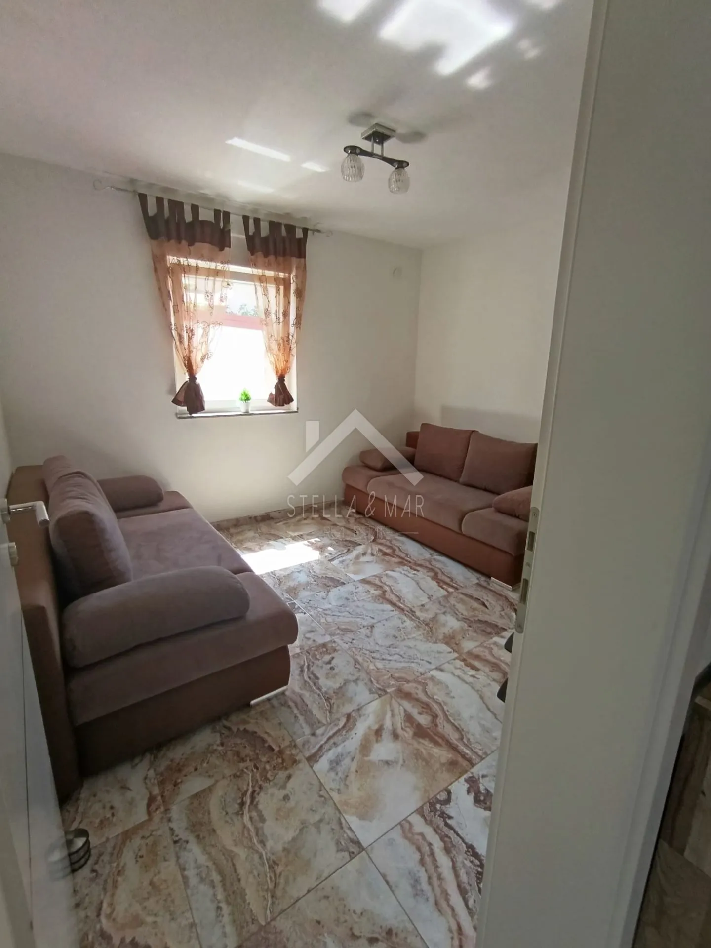 dvosobni apartman - vir - slika 11