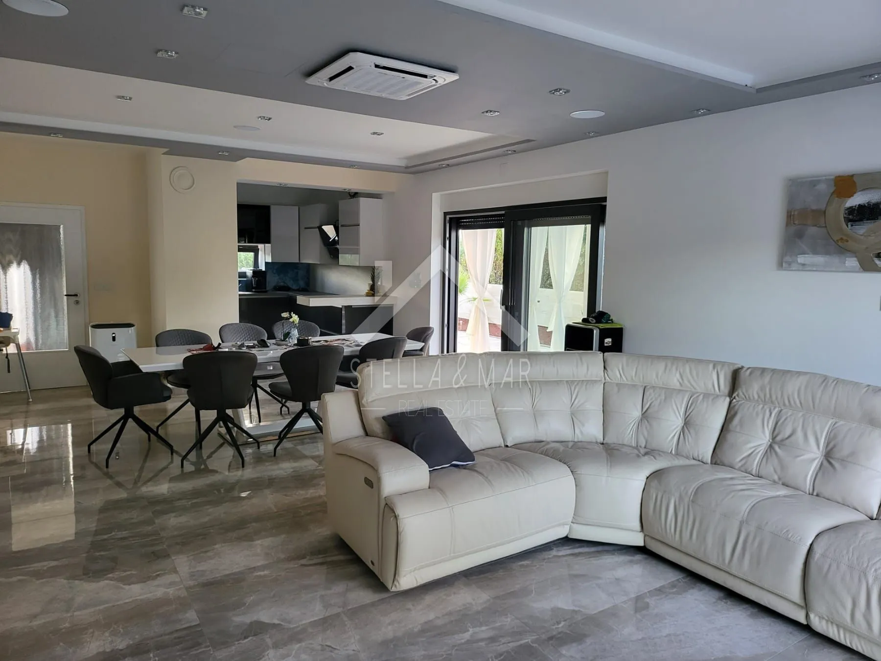 luksuzna villa sa bazenom u centru - vir - slika 15