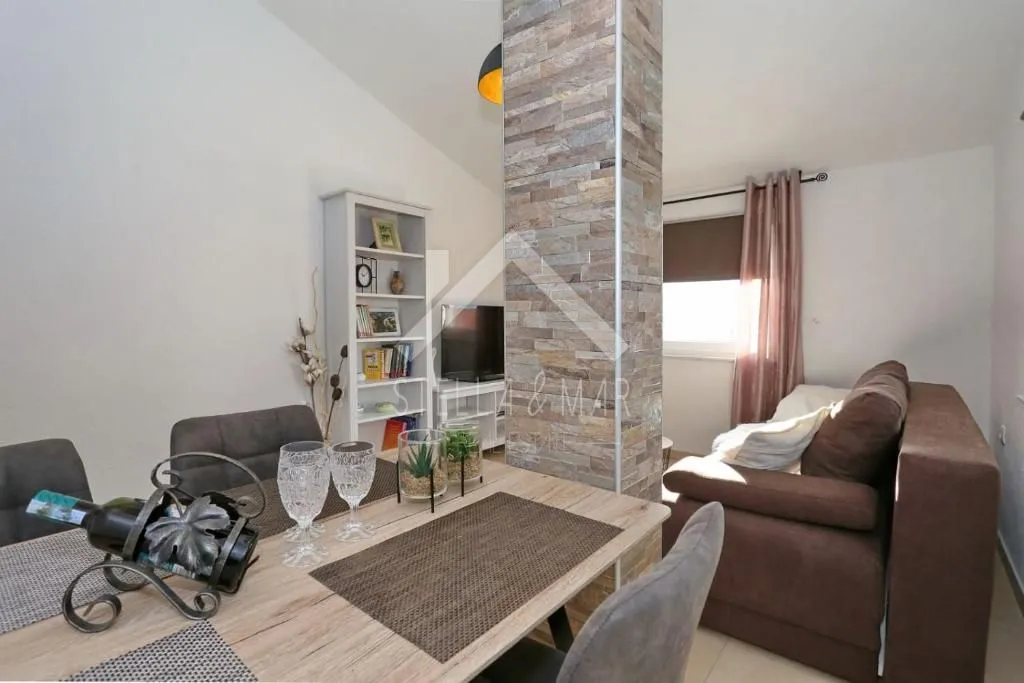 apartmanska kuća, novouređena, pogled na more - vir - slika 11