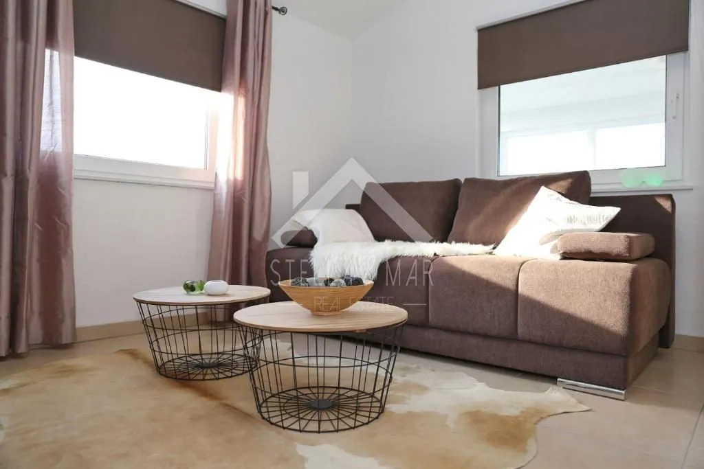 apartmanska kuća, novouređena, pogled na more - vir - slika 10