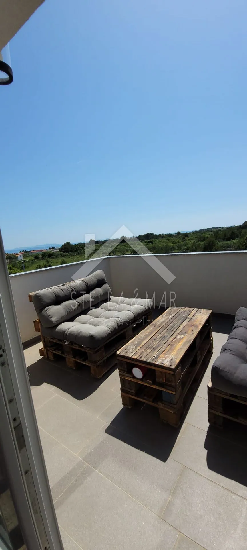 kuća sa 5 apartmana sa pogledom na more - vir - slika 33