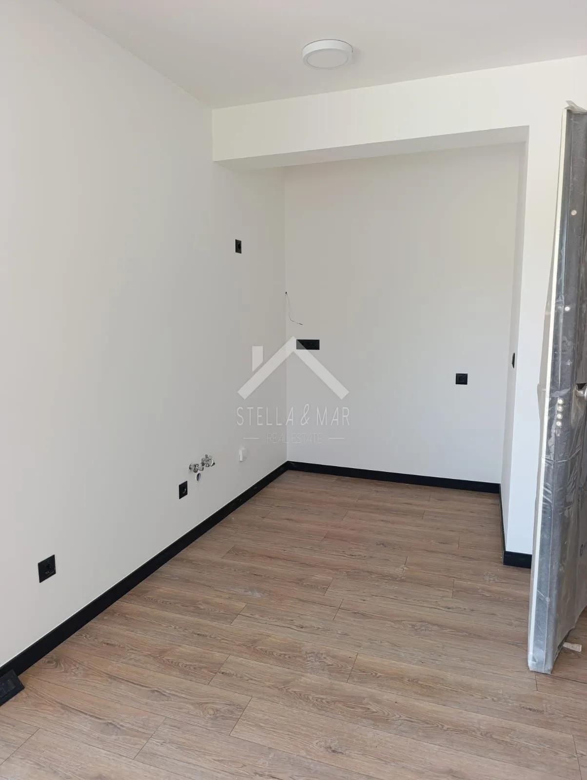 dvosobni apartman sa vrtom u novogradnji, privlaka - slika 8
