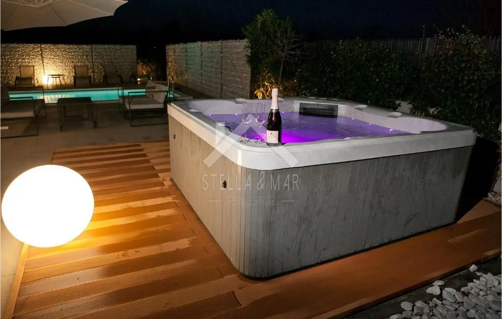 predivna villa sa bazenom i jacuzzijem - zaton, nin - slika 49