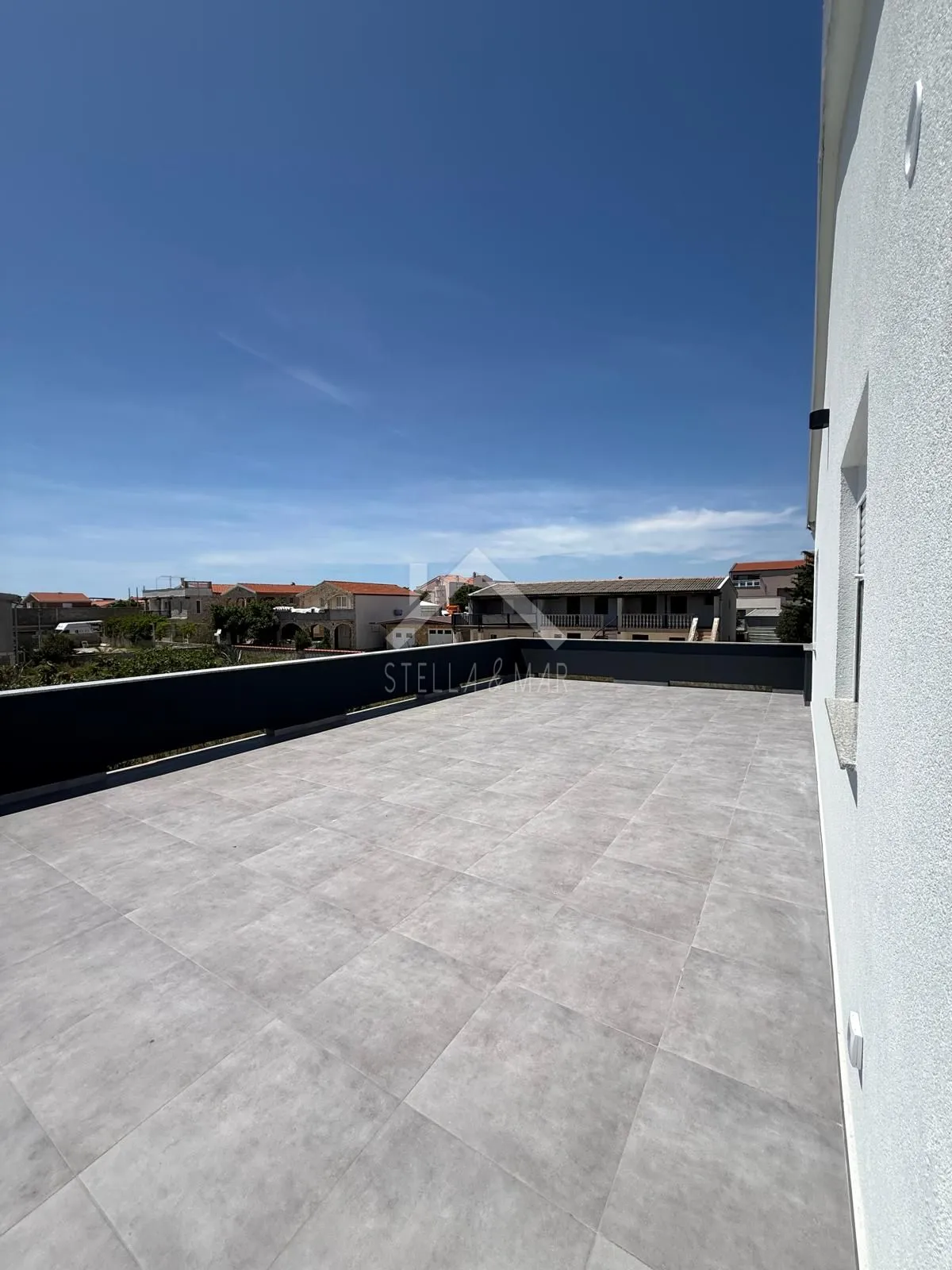 trosobni apartman sa prostranom terasom - vir - slika 1