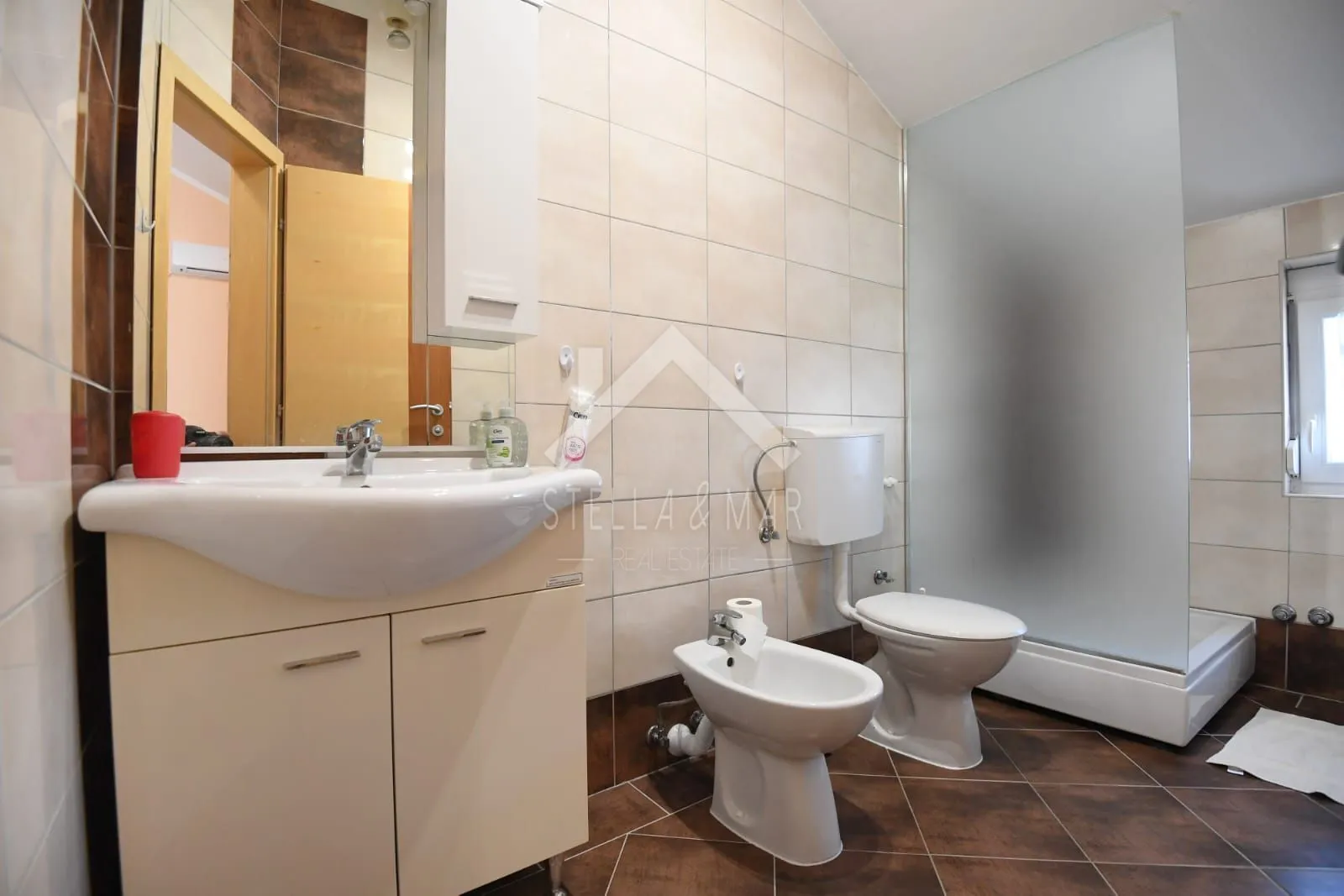 samostojeća kuća sa 5 apartmana - vir - slika 29