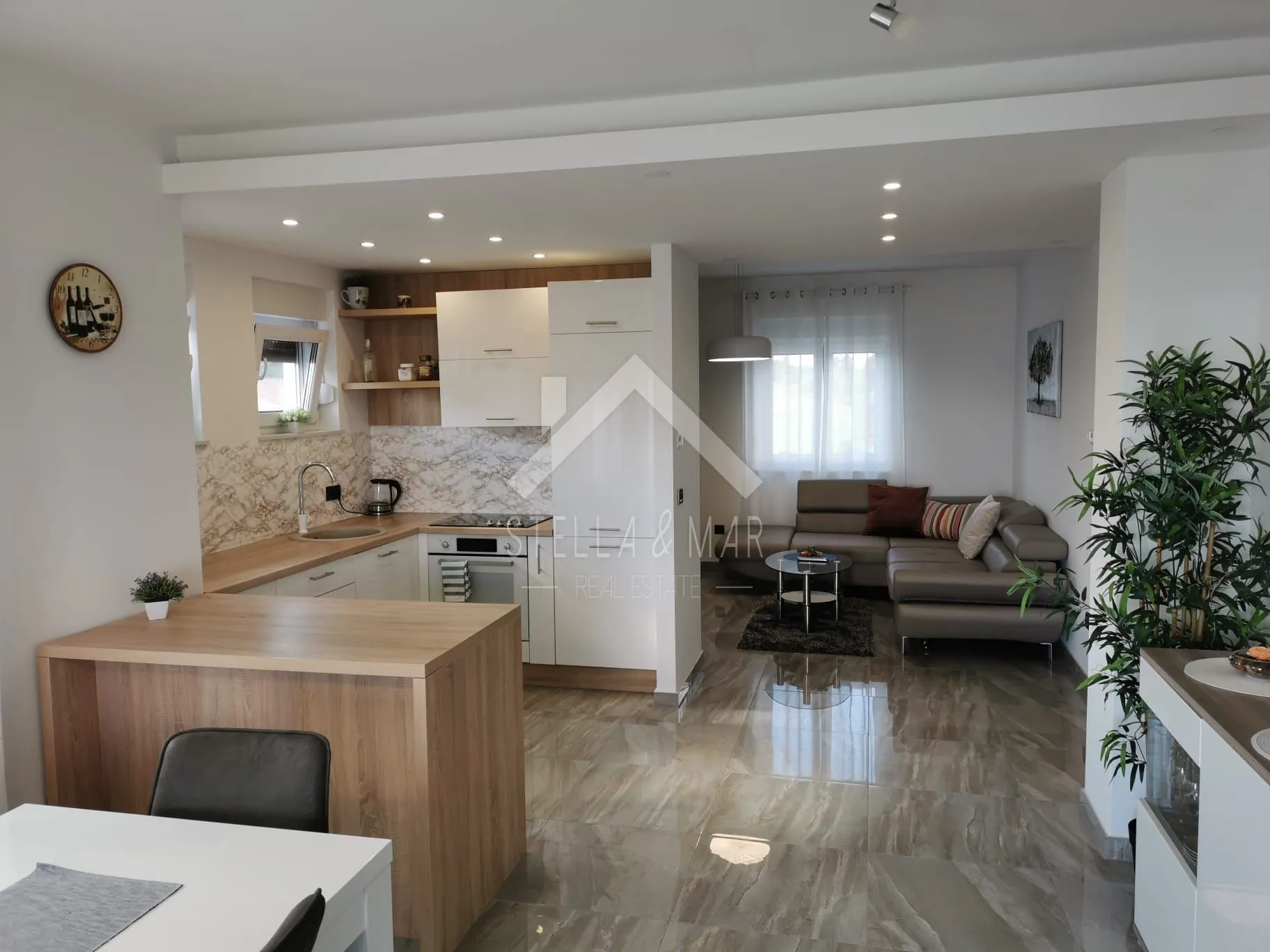 penthouse sa pogledom na more centar- vir - slika 10