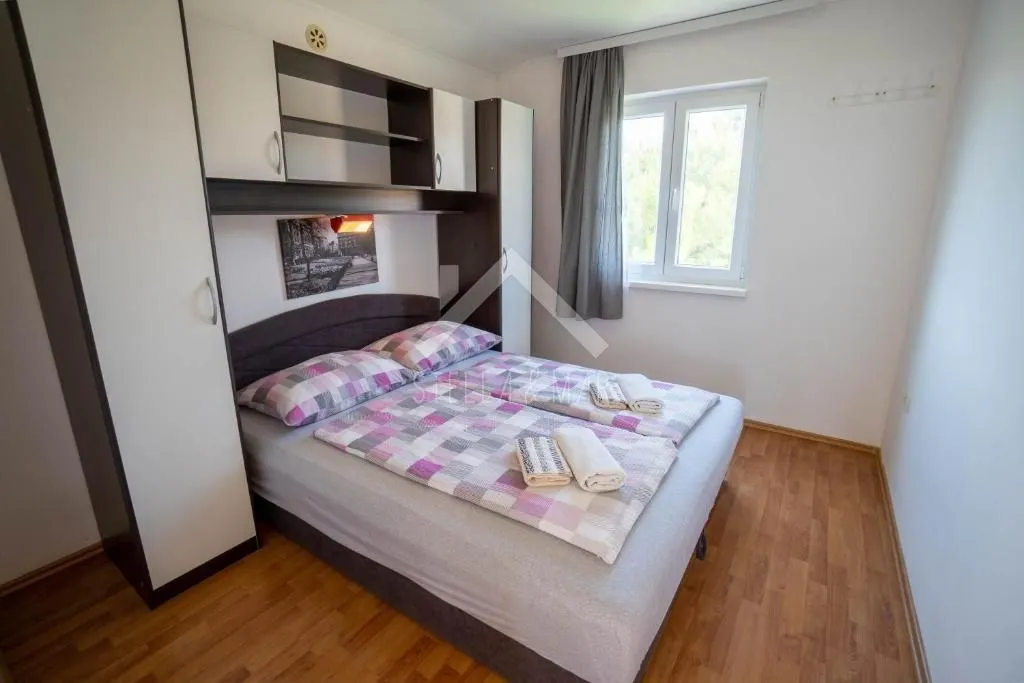 samostojeća kuća sa 5 apartmana - vir - slika 30