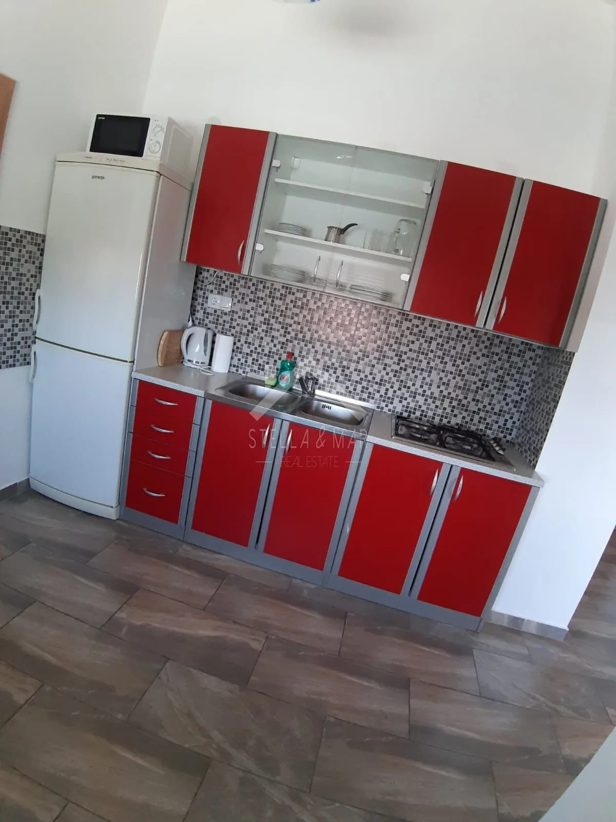 dvosobni apartman, pogled na more - vir - slika 4