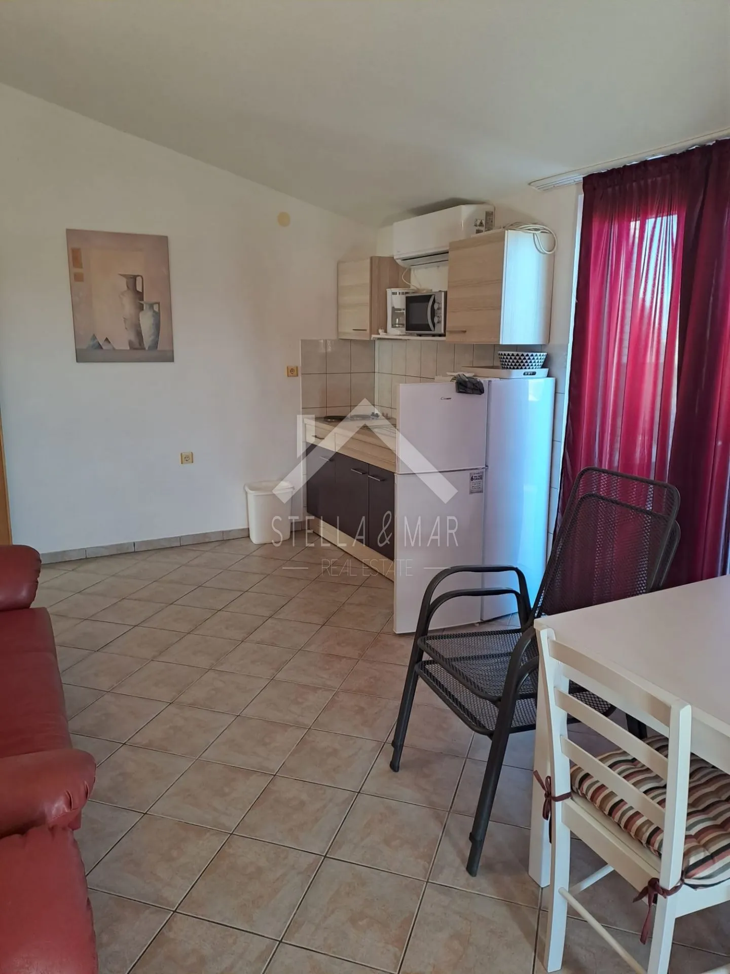 prostrana kuća sa 4 apartmana - vir - slika 12
