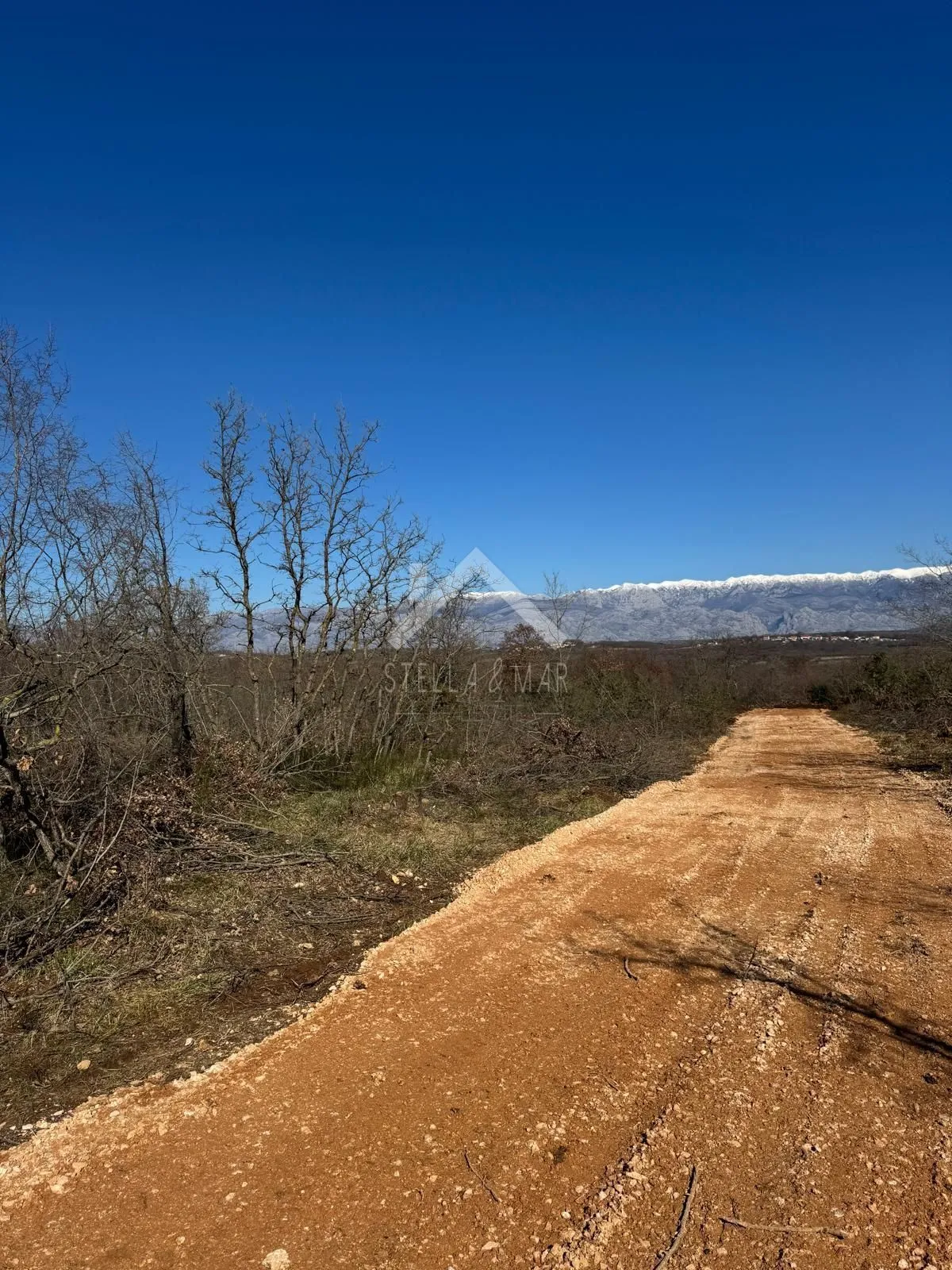 prilika građevinsko zemljište 1200m2 blizina zadra - lovinac, poličnik - slika 2