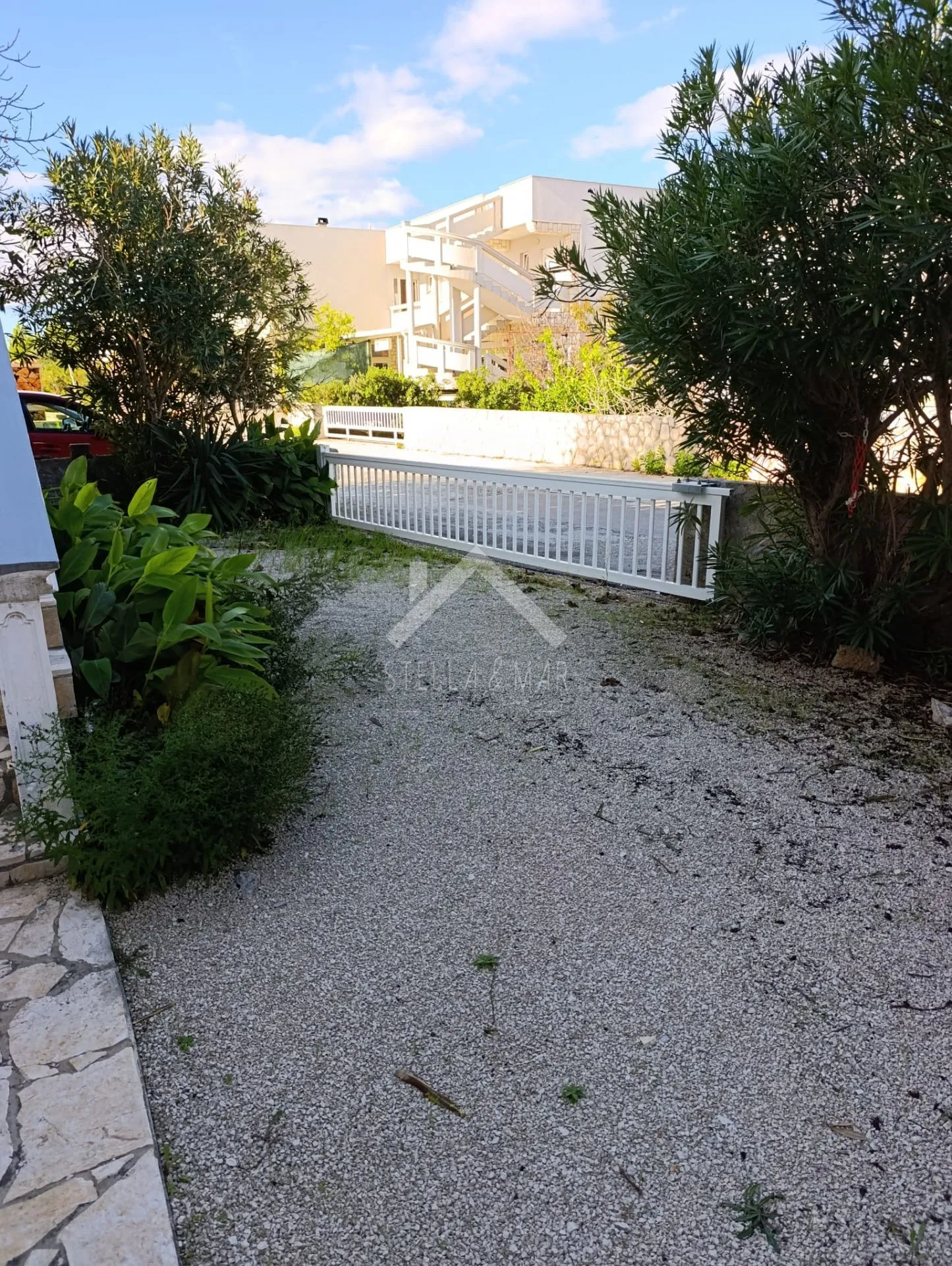 dvojna kuća sa dva stana - vir - slika 3