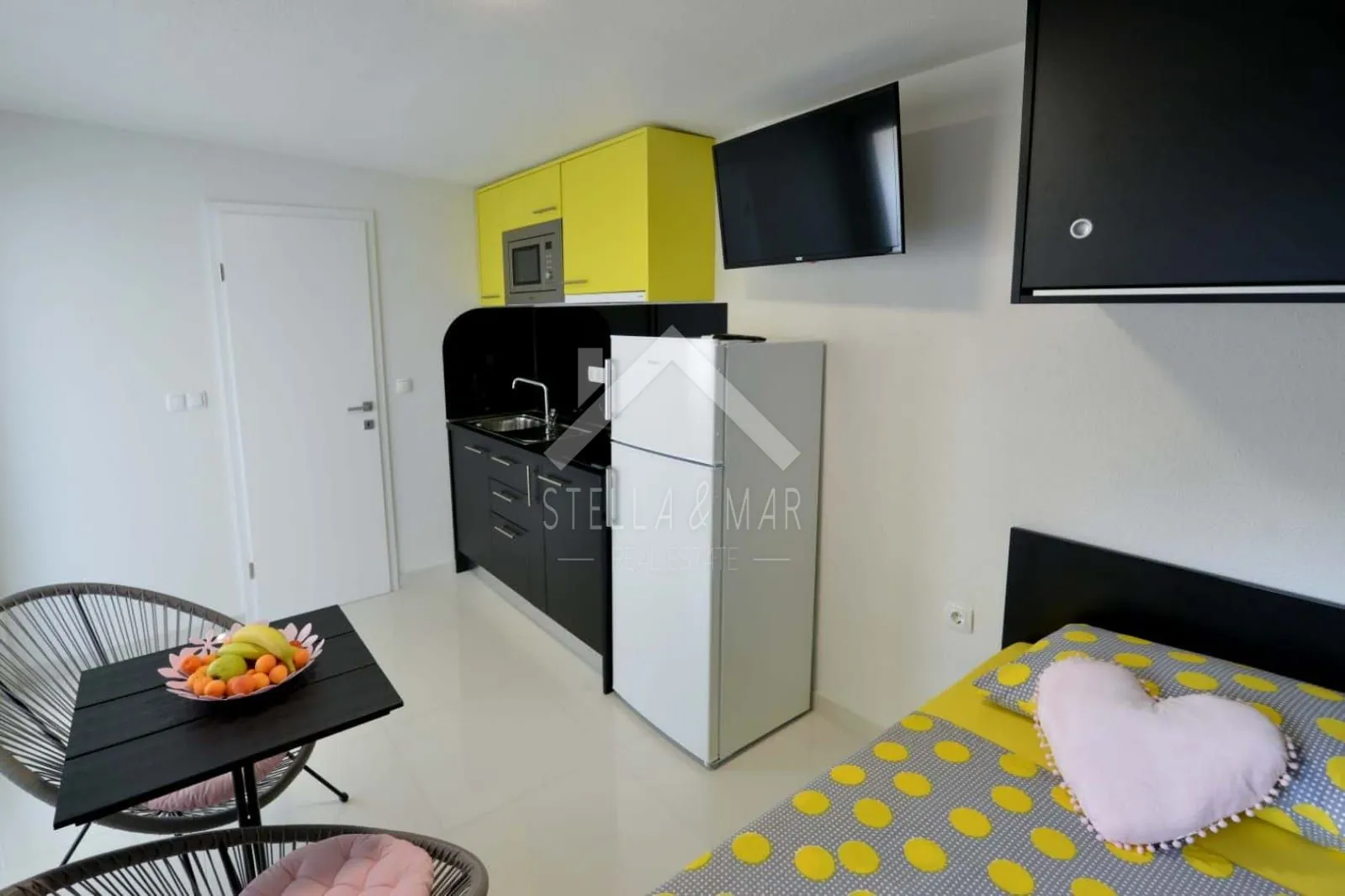 apartman sa 3 pomoćna objekta i bazenom - privlaka - slika 22