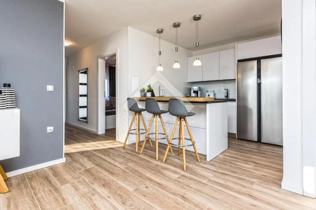 vila sa bazenom, dva apartmana - vir - slika 10