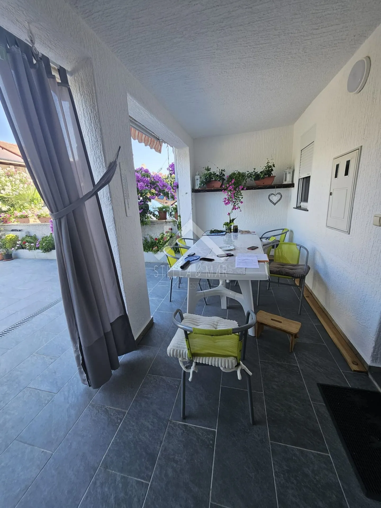 kuća u nizu sa dva apartmana - vir - slika 5