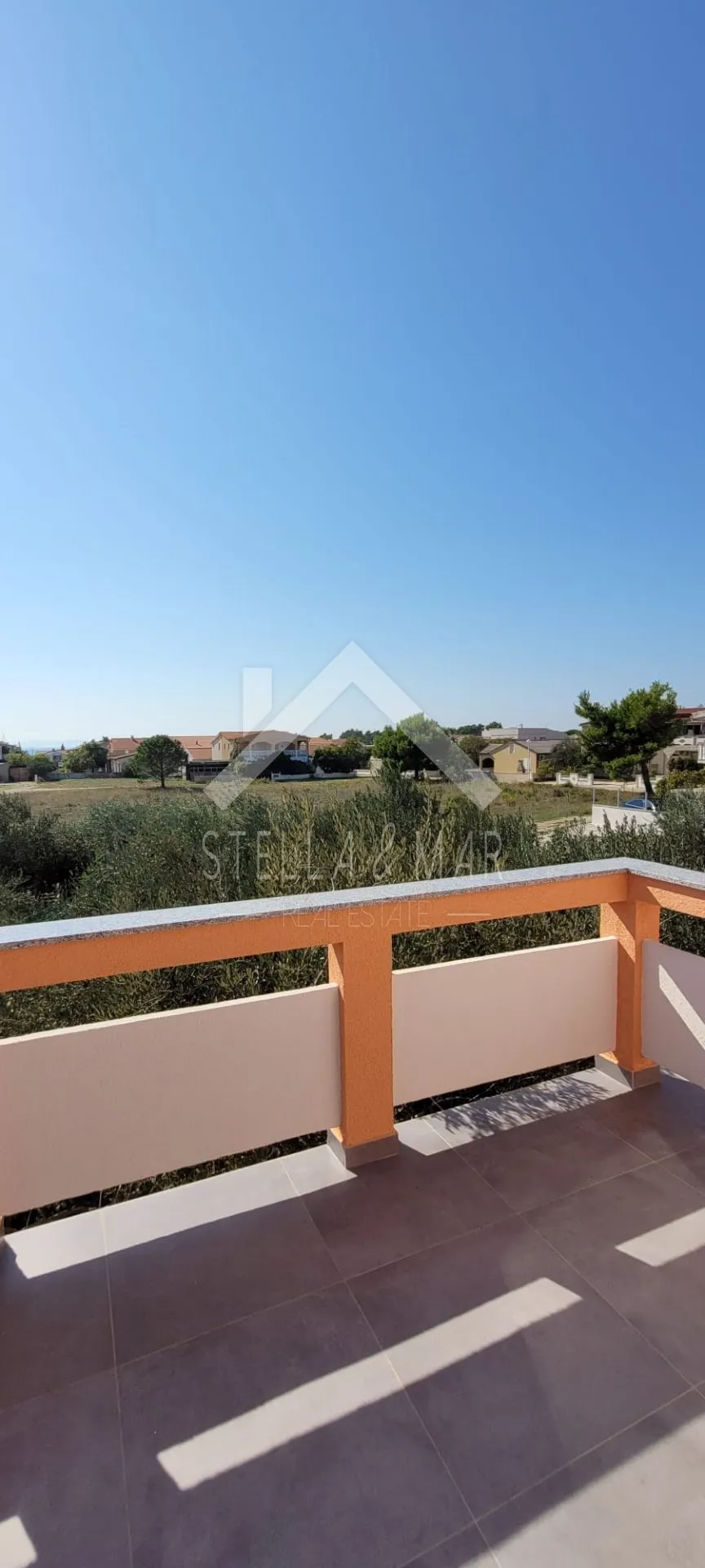 kuća sa 8 apartmana - vir - slika 16