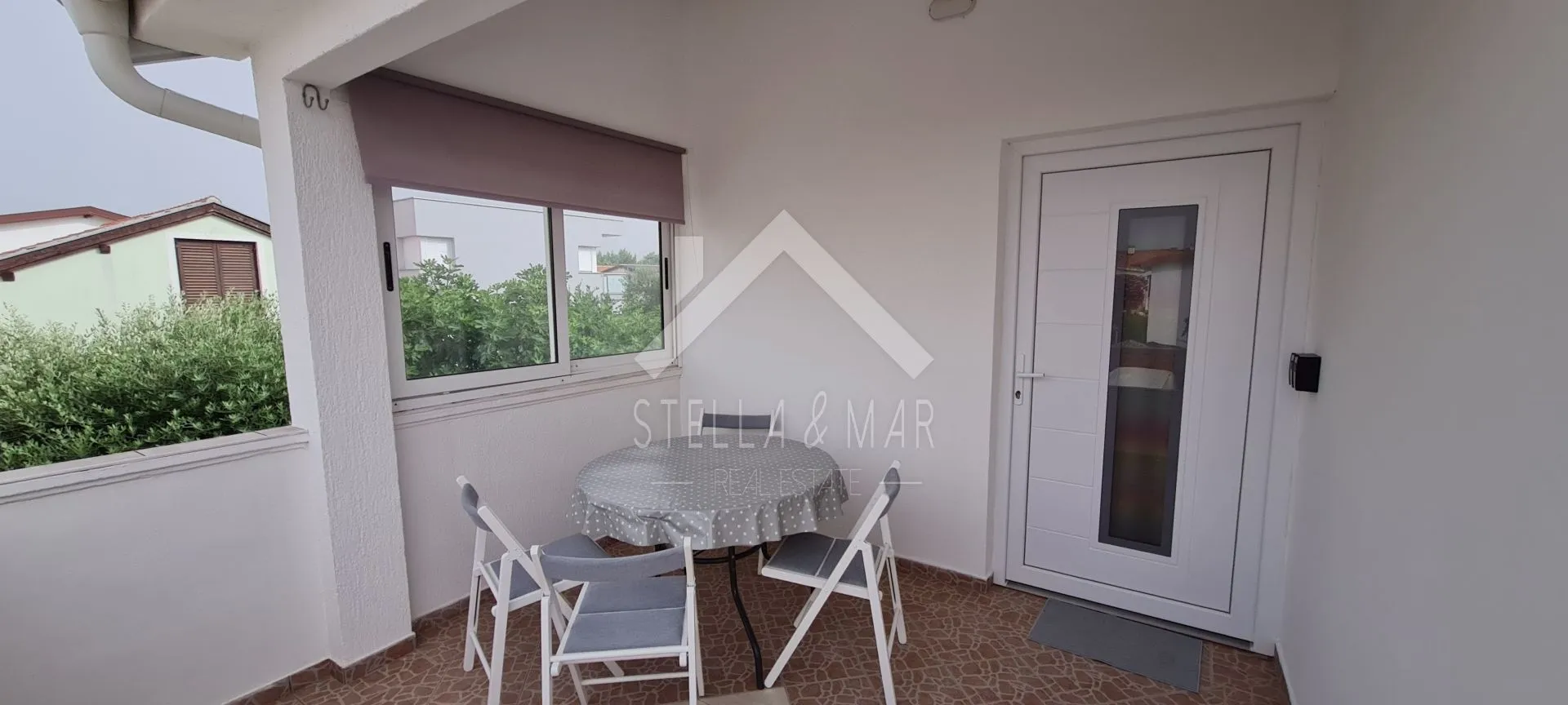 kuća sa 4 apartmana, južna strana - vir - slika 10