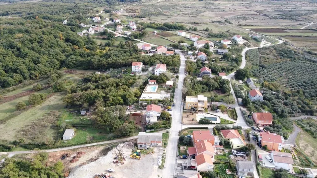 građevinsko zemljište - radovin - slika 6