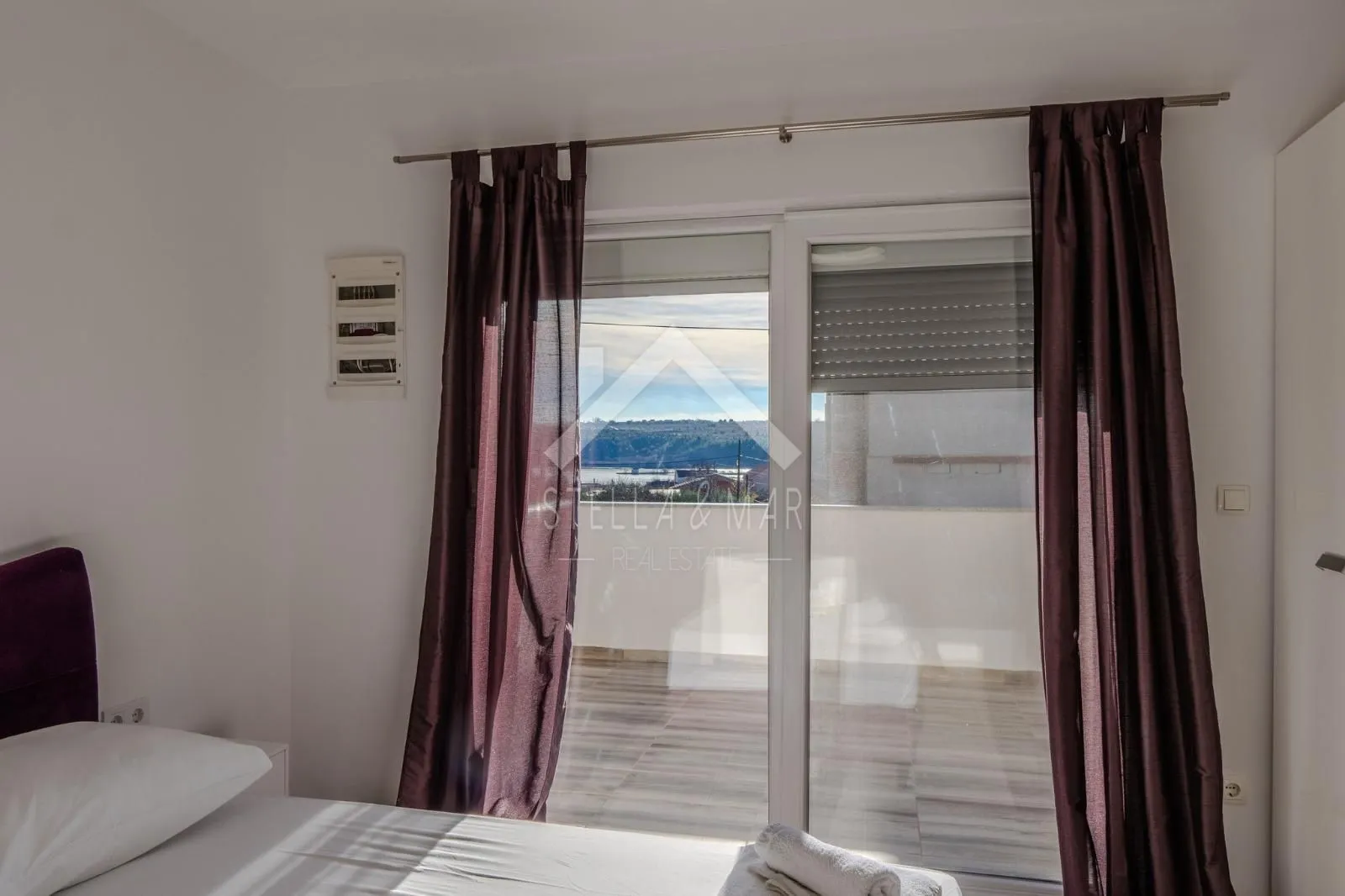 prekrasna villa sa bazenom - posedarje - slika 18
