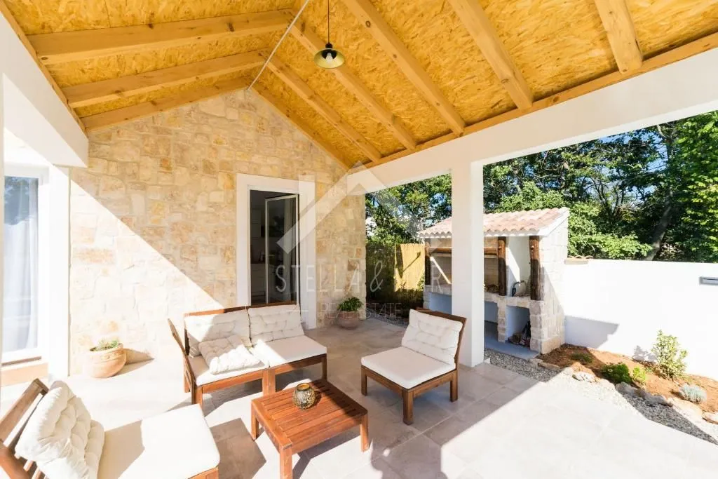 vila sa bazenom - zaton - slika 15