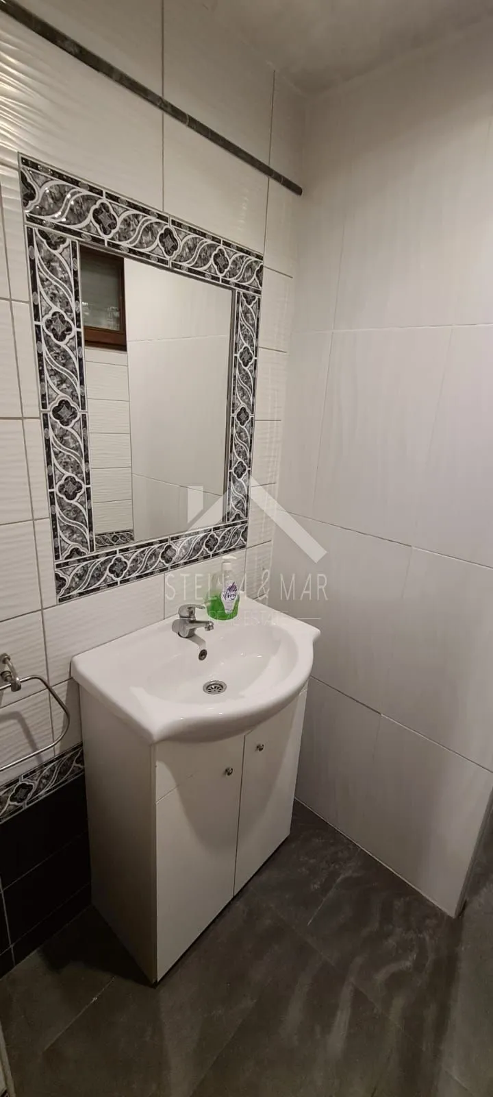 prekrasna kuća sa 4 stana, blizina centra - vir - slika 11