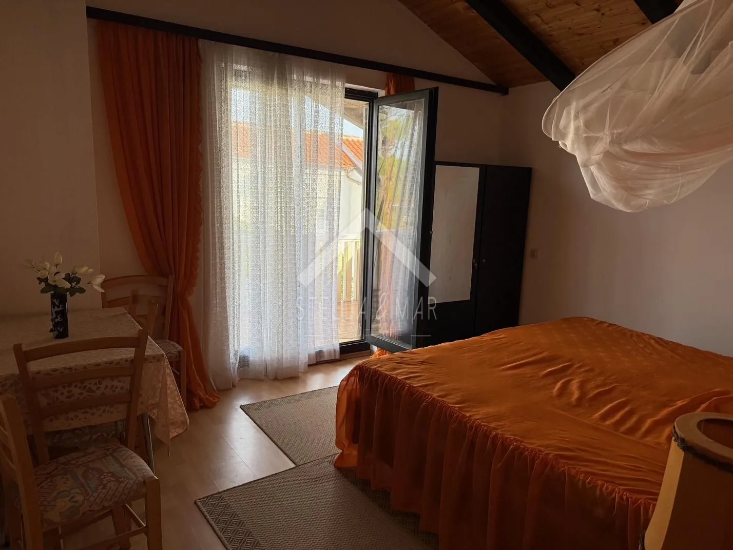 kuća sa dva apartmana drugi red od mora - vir - slika 18